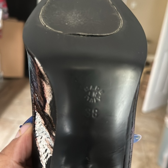 D&V 2 inch Heels 👠 size 38 - Picture 6 of 6